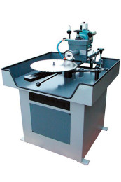 Manuelle_Flankenschleifmaschine_Typ_FL_1000_mit_Kühlmitteleinrichtung