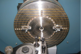Bohrungs-Ausdrehmaschine-Typ-ADM-800-und-ADM-800-B
